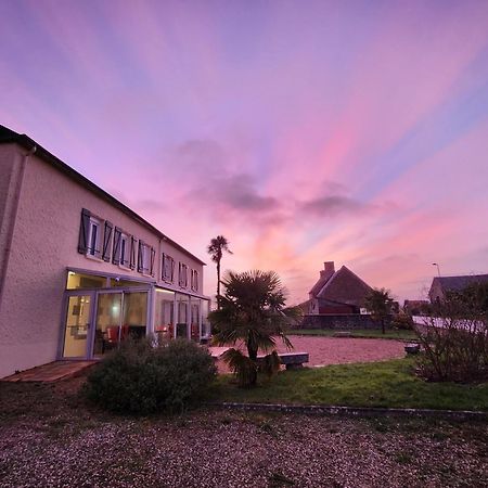 Hotel Les Montois Ceaux Екстер'єр фото