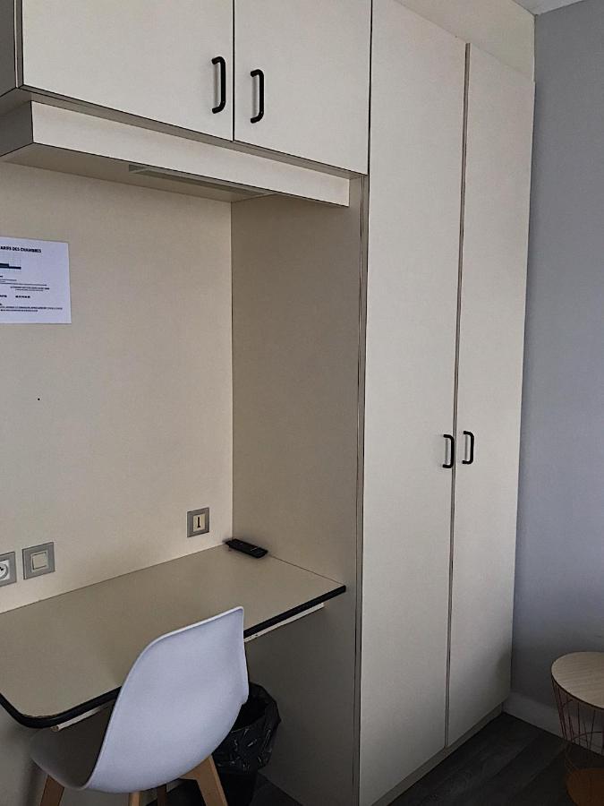 Hotel Les Montois Ceaux Екстер'єр фото