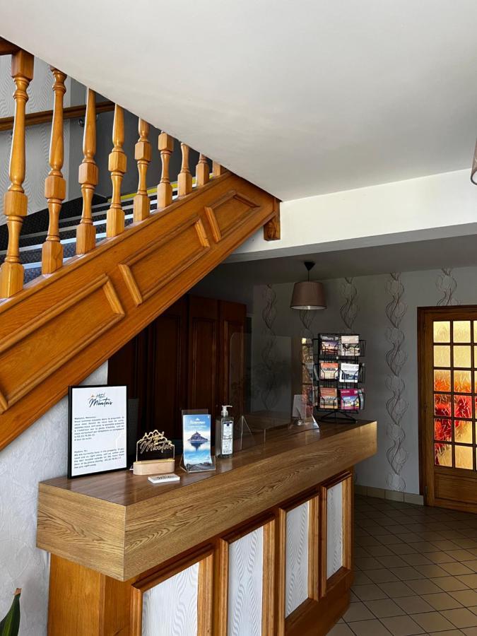 Hotel Les Montois Ceaux Екстер'єр фото