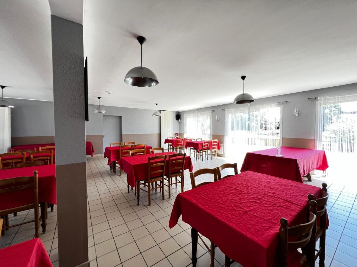 Hotel Les Montois Ceaux Екстер'єр фото