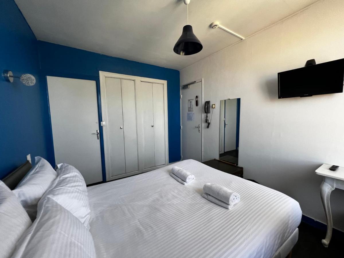 Hotel Les Montois Ceaux Екстер'єр фото