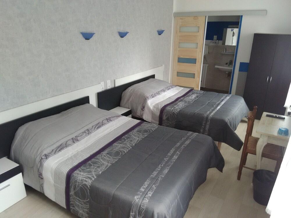 Hotel Les Montois Ceaux Екстер'єр фото